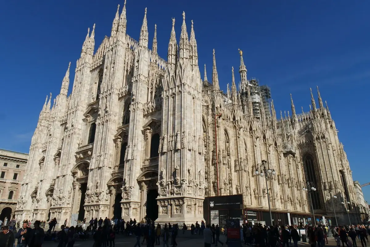 The Duomo di Milano from Piazza del Duomo