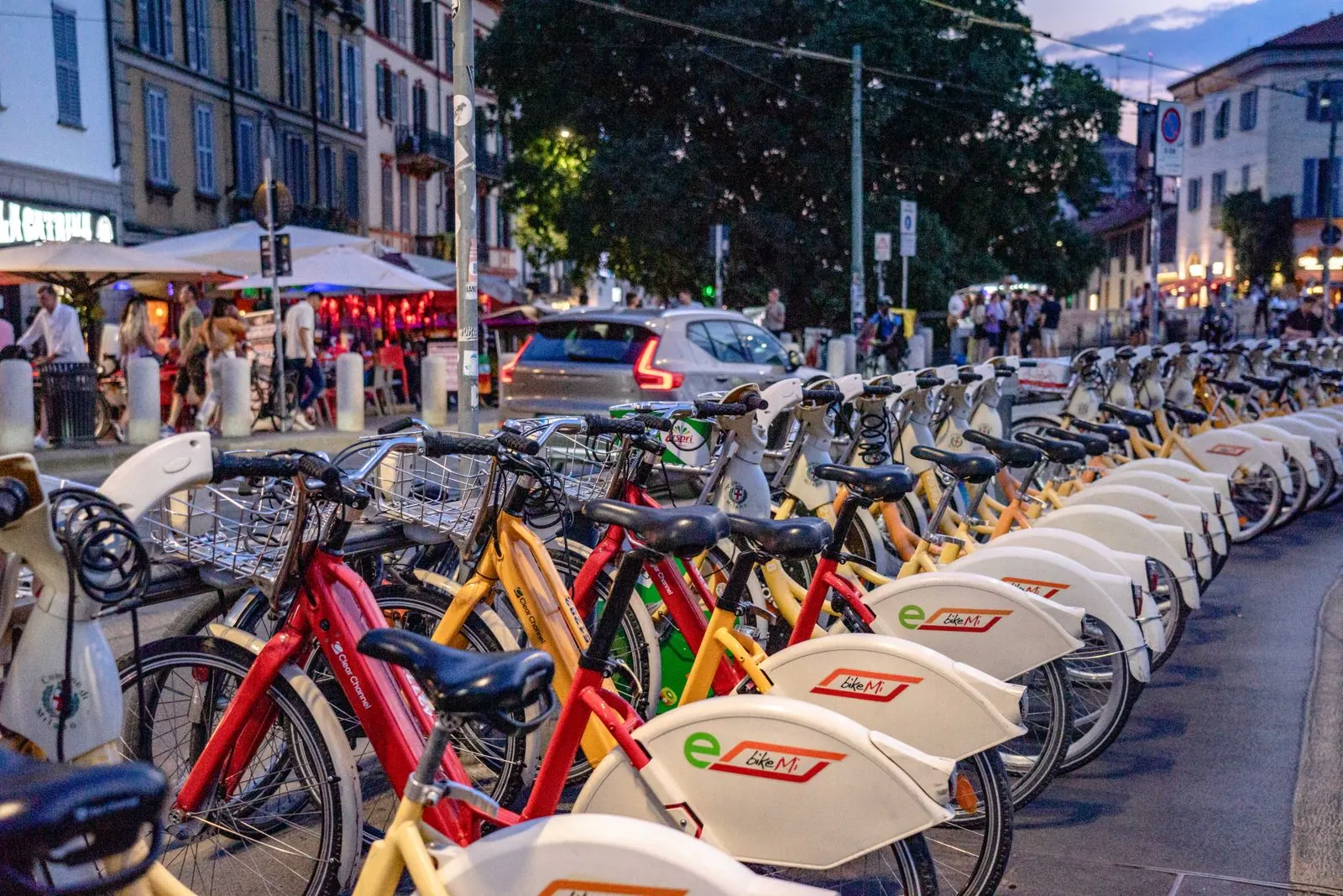 Milan by Bike thumbnail 2